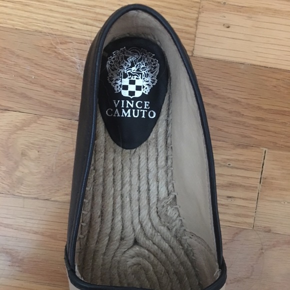 Vince Camuto Flats - Picture 3 of 5